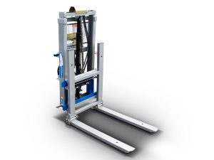 Κλαρκ για τρακτέρ 2 σταδιων με ανύψωση βάρους 800kg και ύψους 180εκ, υδρ. πλάγια μετατόπιση, υδρ. ρύθμιση μπούμας και χειριστήριο.