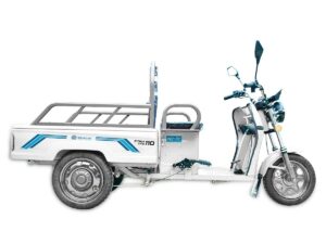 Ηλεκτρικό τρίκυκλο με ωφέλιμο φορτίο 208 kg, μέγιστη ταχύτητα 35 km/h και αυτονομία έως 45 km. Καρότσα 1100 × 815 × 255 mm και μπαταρία 72V 22.8Ah.