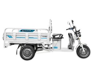 Ηλεκτρικό τρίκυκλο με ωφέλιμο φορτίο 253 kg, μέγιστη ταχύτητα 35 km/h και αυτονομία έως 60 km. Διαθέτει ανατρεπόμενη καρότσα 1500 × 1100 × 330 mm και μπαταρία 72V 45Ah.